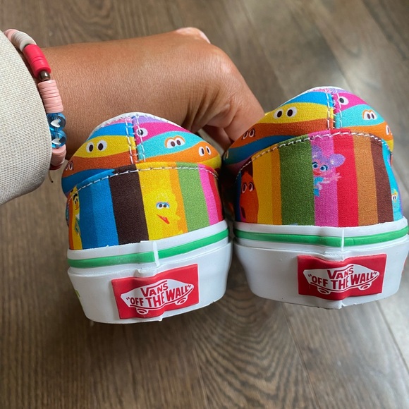 Vans x Sesame Street Slip On Shoes Kids size 3 - Picture 5 of 6